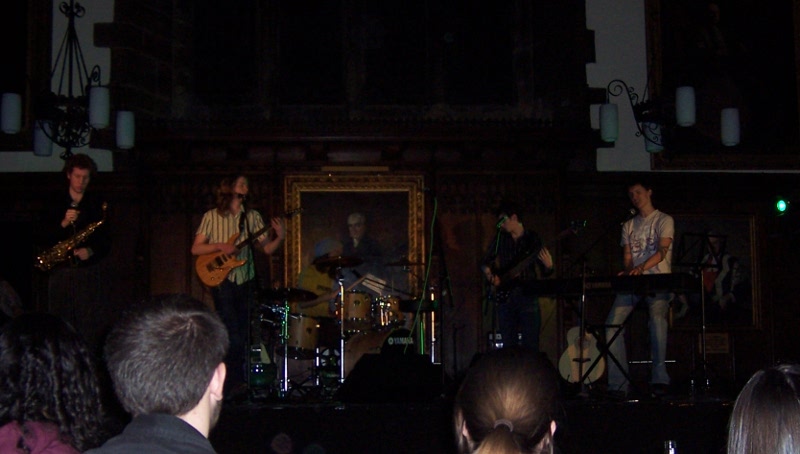 Askuba in concert